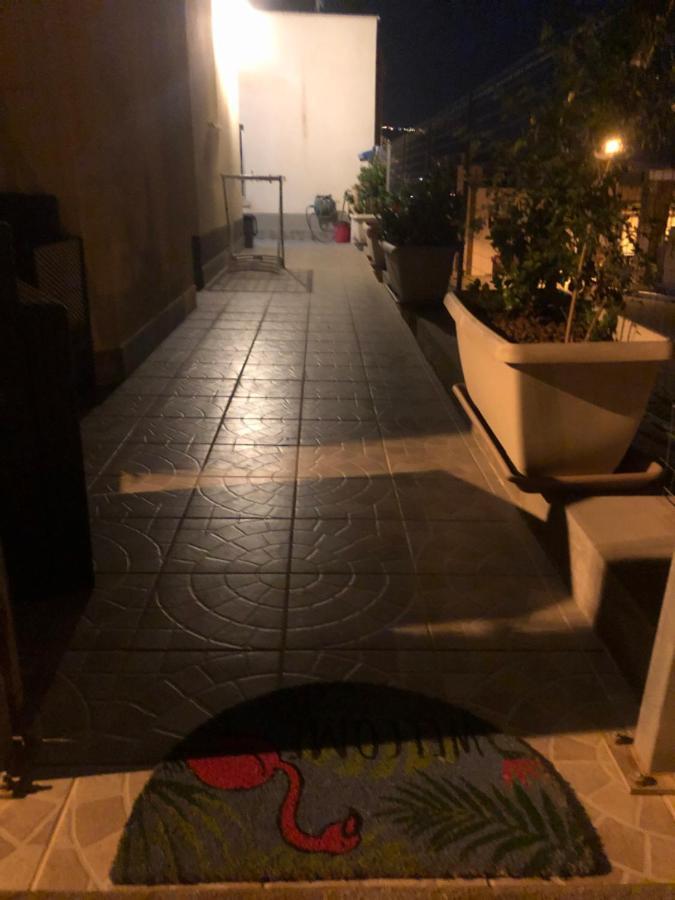 Casa Vacanza Nonna Sarina กุสโตนาชี ภายนอก รูปภาพ