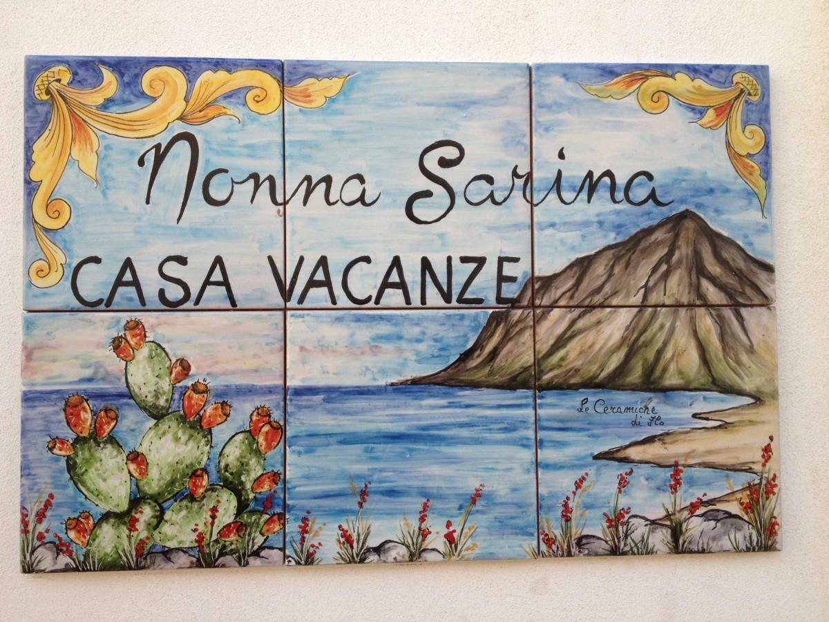 Casa Vacanza Nonna Sarina กุสโตนาชี ภายนอก รูปภาพ