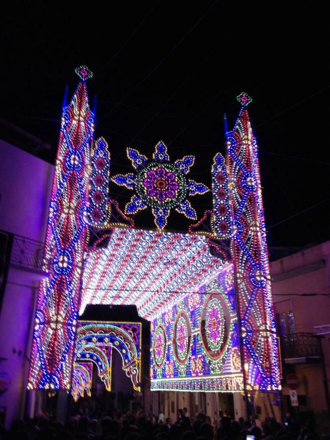 Casa Vacanza Nonna Sarina กุสโตนาชี ภายนอก รูปภาพ